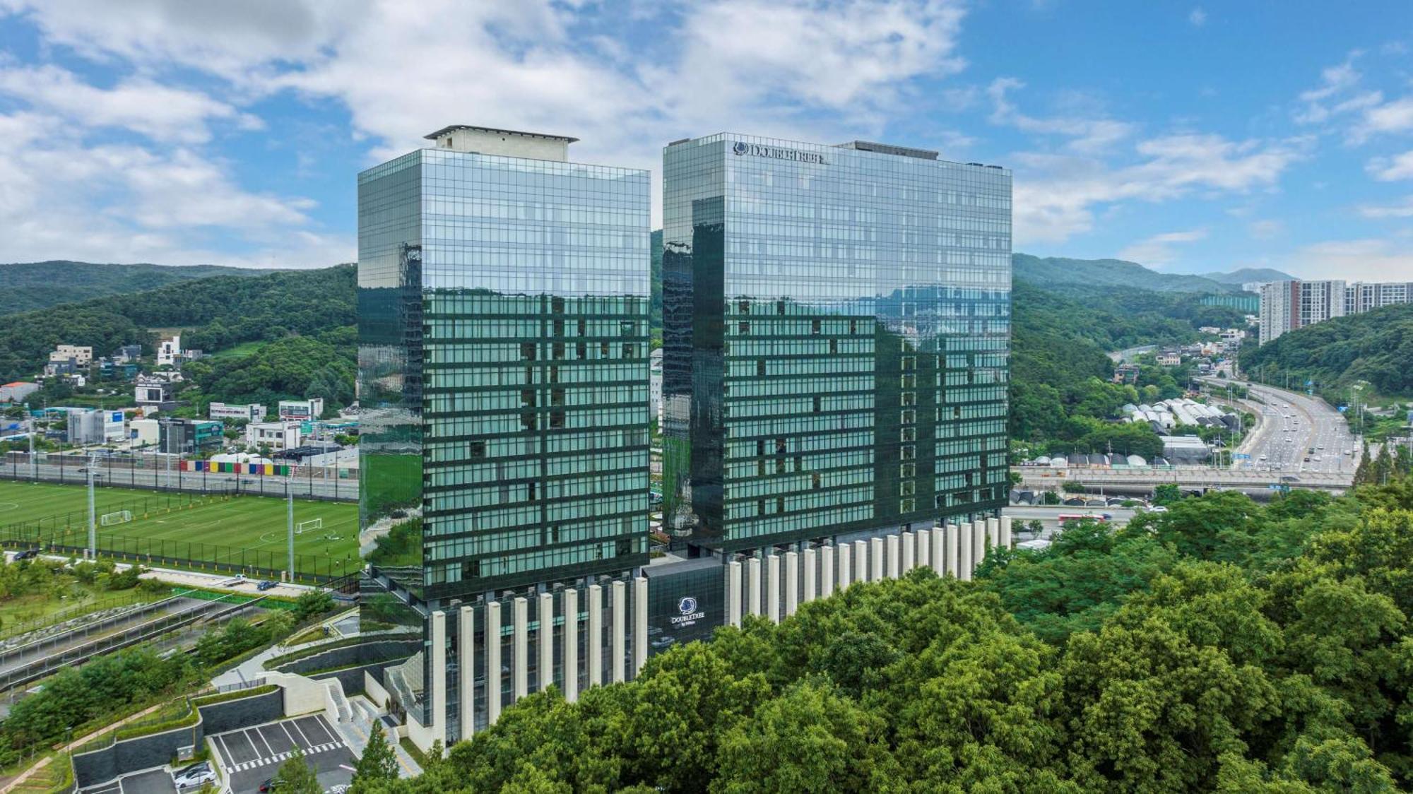 Doubletree By Hilton Seoul Pangyo Hotel ซองนัม ภายนอก รูปภาพ